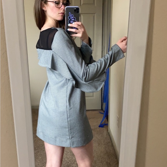 BCBG mini dress ✨ - Picture 5 of 9